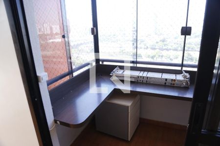 Apartamento à venda com 104m², 2 quartos e 3 vagasEscritório