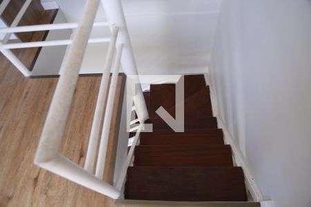 Apartamento à venda com 104m², 2 quartos e 3 vagasEscada