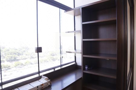 Apartamento à venda com 104m², 2 quartos e 3 vagasEscritório