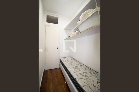 Apartamento para alugar com 210m², 3 quartos e 1 vaga Apartamento para alugar com 210m², 3 quartos e 1 vagaSuíte da Área de serviço