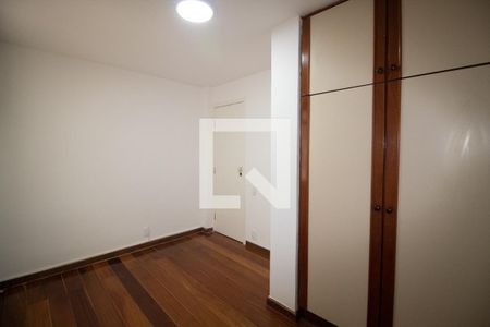 Apartamento para alugar com 210m², 3 quartos e 1 vaga Apartamento para alugar com 210m², 3 quartos e 1 vagaQuarto 2
