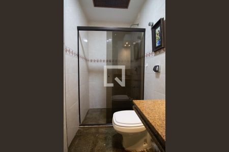 Apartamento para alugar com 210m², 3 quartos e 1 vaga Apartamento para alugar com 210m², 3 quartos e 1 vagaBanheiro social - box