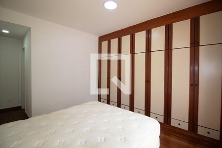 Apartamento para alugar com 210m², 3 quartos e 1 vaga Apartamento para alugar com 210m², 3 quartos e 1 vagaSuíte