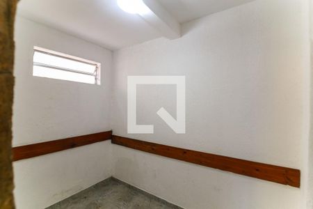 Sala 1 de casa para alugar com 6 quartos, 270m² em Jardim Santa Terezinha, Taboão da Serra
