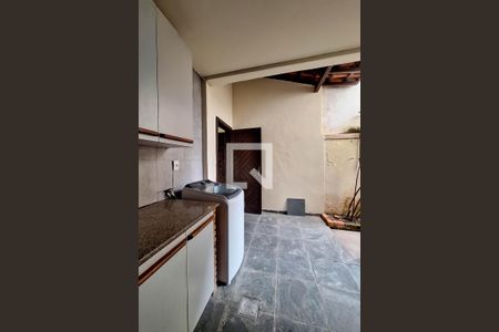 Casa à venda com 490m², 3 quartos e 3 vagasÁrea de Serviço