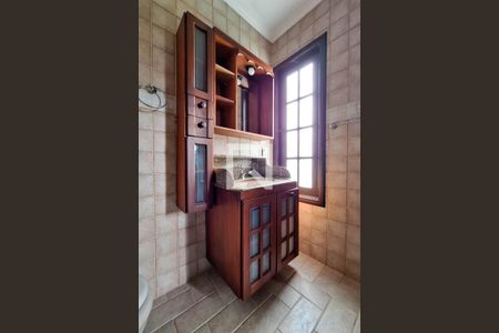 Casa à venda com 490m², 3 quartos e 3 vagasBanheiro da Suíte 1