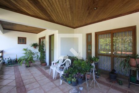 Casa à venda com 378m², 4 quartos e 2 vagas Casa à venda com 378m², 4 quartos e 2 vagasVaranda