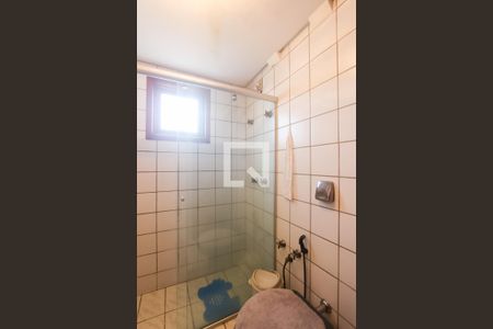 Casa à venda com 378m², 4 quartos e 2 vagas Casa à venda com 378m², 4 quartos e 2 vagasBanheiro suite 1