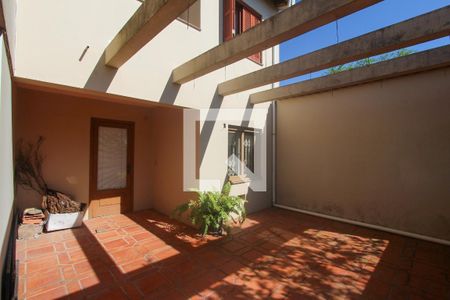 Casa à venda com 378m², 4 quartos e 2 vagas Casa à venda com 378m², 4 quartos e 2 vagasArea de serviço