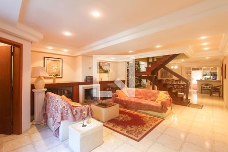 Sala de casa à venda com 4 quartos, 378m² em Vila Jardim, Porto Alegre