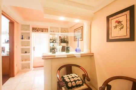 Sala de casa à venda com 4 quartos, 378m² em Vila Jardim, Porto Alegre