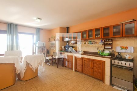 Casa à venda com 378m², 4 quartos e 2 vagas Casa à venda com 378m², 4 quartos e 2 vagasCozinha