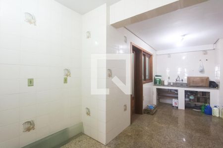 Casa à venda com 378m², 4 quartos e 2 vagas Casa à venda com 378m², 4 quartos e 2 vagasCozinha 2