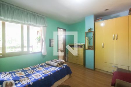 Casa à venda com 378m², 4 quartos e 2 vagas Casa à venda com 378m², 4 quartos e 2 vagasQuarto 2