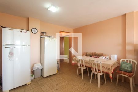 Casa à venda com 378m², 4 quartos e 2 vagas Casa à venda com 378m², 4 quartos e 2 vagasCozinha