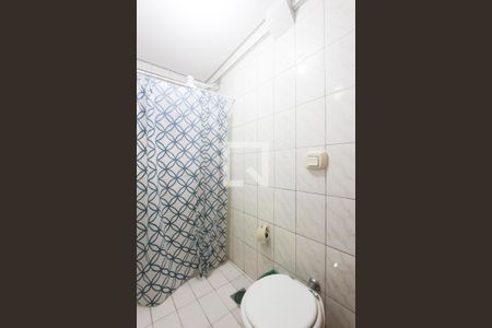 Casa à venda com 378m², 4 quartos e 2 vagas Casa à venda com 378m², 4 quartos e 2 vagasBanheiro de serviço