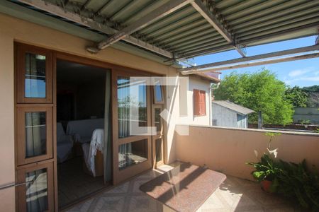 Casa à venda com 378m², 4 quartos e 2 vagas Casa à venda com 378m², 4 quartos e 2 vagasVaranda