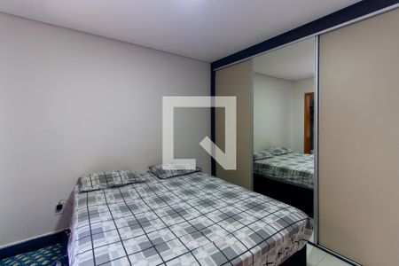 Suíte de casa para alugar com 3 quartos, 276m² em Vila Darli, São Paulo