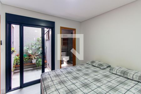 Suíte de casa para alugar com 3 quartos, 276m² em Vila Darli, São Paulo