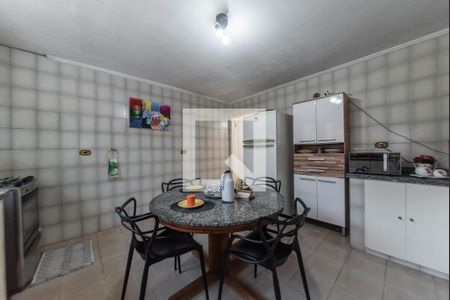 Casa à venda com 275m², 3 quartos e sem vaga Casa à venda com 275m², 3 quartos e sem vagaCozinha