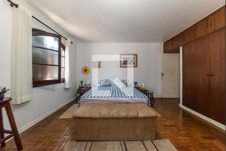 Casa à venda com 275m², 3 quartos e sem vaga Casa à venda com 275m², 3 quartos e sem vagaSuíte