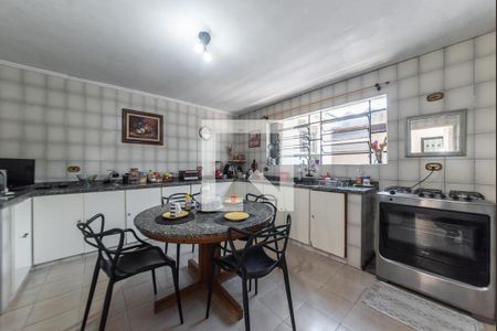 Casa à venda com 275m², 3 quartos e sem vaga Casa à venda com 275m², 3 quartos e sem vagaCozinha