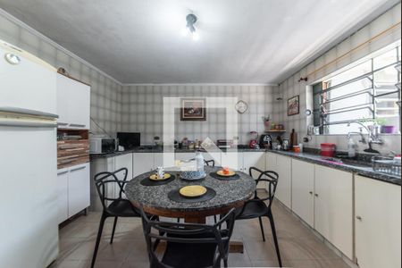 Casa à venda com 275m², 3 quartos e sem vaga Casa à venda com 275m², 3 quartos e sem vagaCozinha