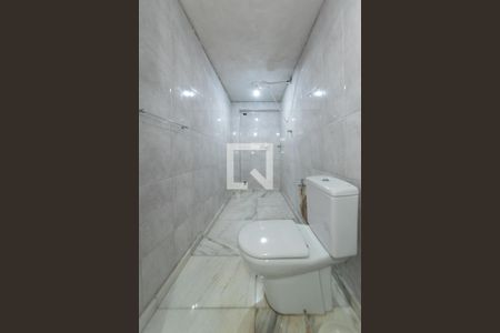 Casa à venda com 275m², 3 quartos e sem vaga Casa à venda com 275m², 3 quartos e sem vagaBanheiro da Área Gourmet