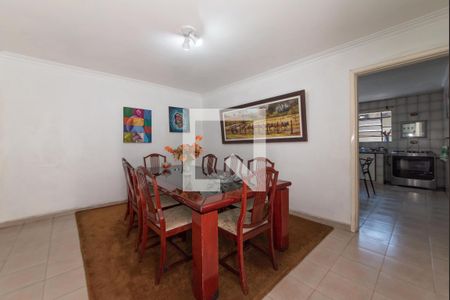 Casa à venda com 275m², 3 quartos e sem vaga Casa à venda com 275m², 3 quartos e sem vagaSala de Jantar