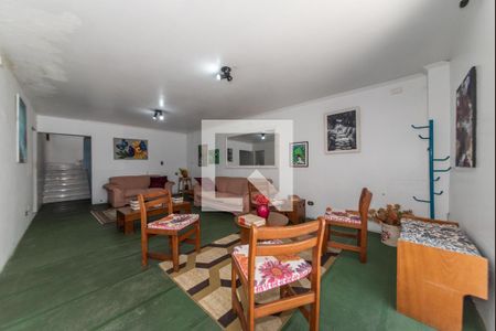 Casa à venda com 275m², 3 quartos e sem vaga Casa à venda com 275m², 3 quartos e sem vagaÁrea Gourmet - Sala