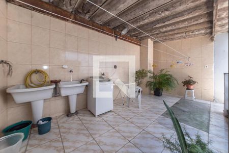 Casa à venda com 275m², 3 quartos e sem vaga Casa à venda com 275m², 3 quartos e sem vagaLavanderia