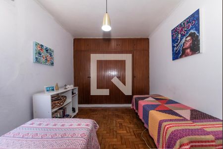 Casa à venda com 275m², 3 quartos e sem vaga Casa à venda com 275m², 3 quartos e sem vagaQuarto 1