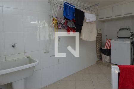 Casa de condomínio à venda com 431m², 6 quartos e 6 vagasÁrea de serviço
