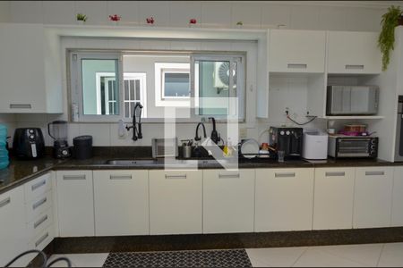 Casa de condomínio à venda com 431m², 6 quartos e 6 vagasCozinha