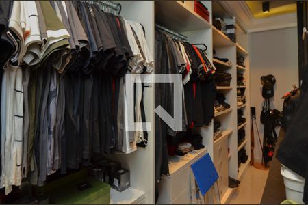 Casa de condomínio à venda com 431m², 6 quartos e 6 vagasCloset da suíte 1