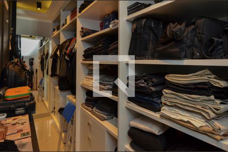 Casa de condomínio à venda com 431m², 6 quartos e 6 vagasCloset da suíte 1