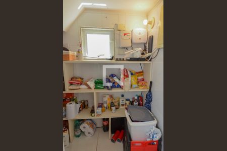 Casa de condomínio à venda com 431m², 6 quartos e 6 vagasDespensa