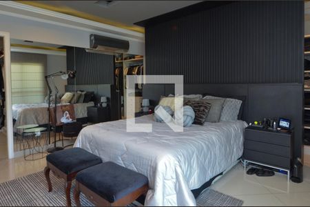 Casa de condomínio à venda com 431m², 6 quartos e 6 vagasSuite 1