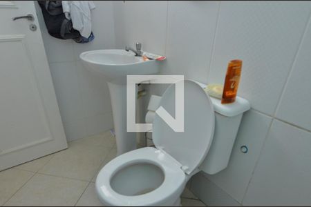 Casa de condomínio à venda com 431m², 6 quartos e 6 vagasBanheiro de Serviço