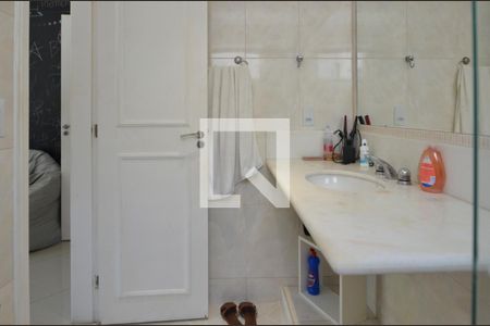 Casa de condomínio à venda com 431m², 6 quartos e 6 vagasBanheiro da Suíte 4