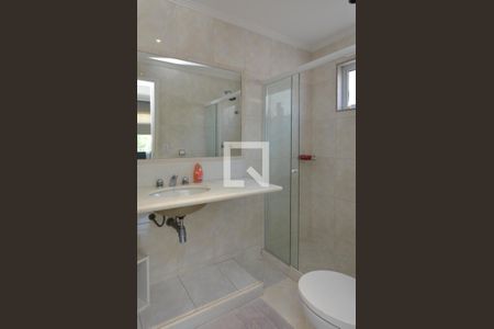 Casa de condomínio à venda com 431m², 6 quartos e 6 vagasBanheiro da Suíte 4