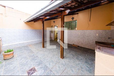 Casa para alugar com 120m², 3 quartos e 1 vagaÁrea de serviço