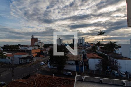 Vista da Sala de apartamento à venda com 3 quartos, 154m² em Bonfim, Campinas