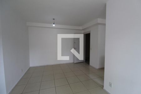 Sala de apartamento para alugar com 3 quartos, 90m² em Jacarepaguá, Rio de Janeiro
