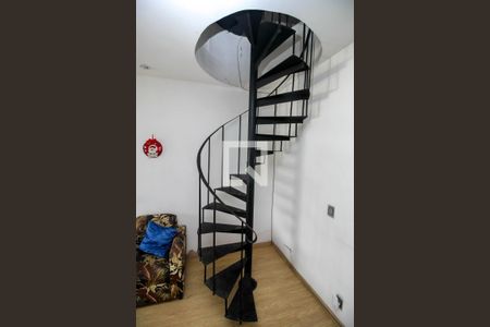 Apartamento à venda com 110m², 3 quartos e 1 vagaEscada