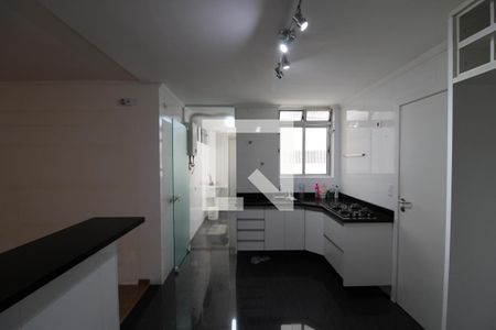 Apartamento à venda com 135m², 3 quartos e 2 vagasSala integrada com a cozinha