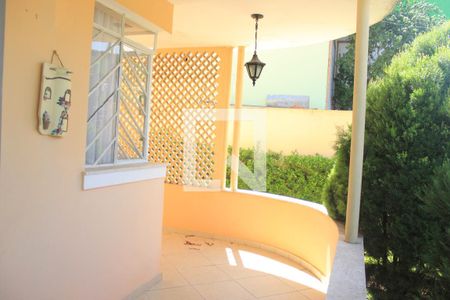 Casa para alugar com 128m², 3 quartos e 10 vagasVaranda