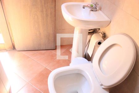 Casa para alugar com 128m², 3 quartos e 10 vagasBanheiro 