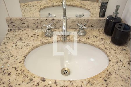 Apartamento para alugar com 67m², 2 quartos e 2 vagasBanheiro da Suíte