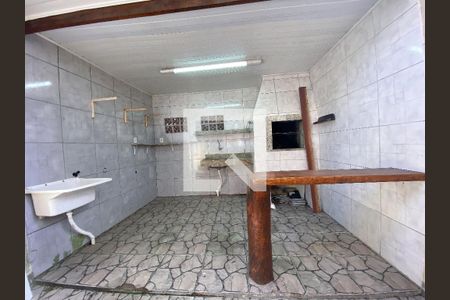 Casa à venda com 100m², 2 quartos e 1 vagaÁrea de Serviço